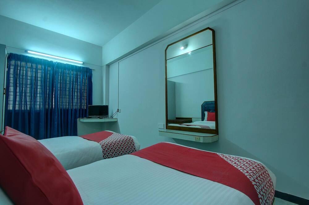 Hotel Padmam Madurai Eksteriør billede