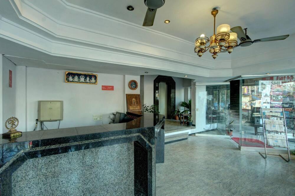 Hotel Padmam Madurai Eksteriør billede