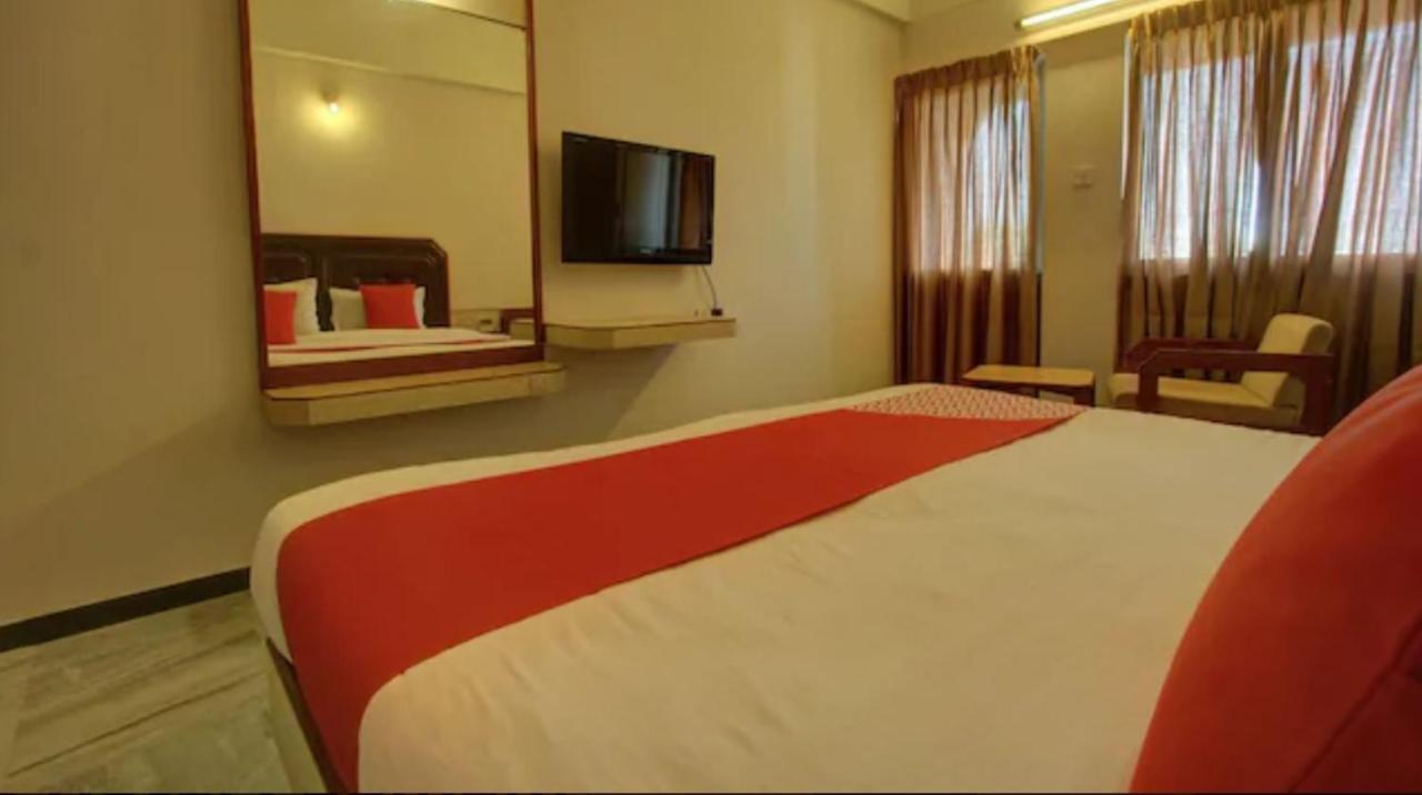 Hotel Padmam Madurai Eksteriør billede