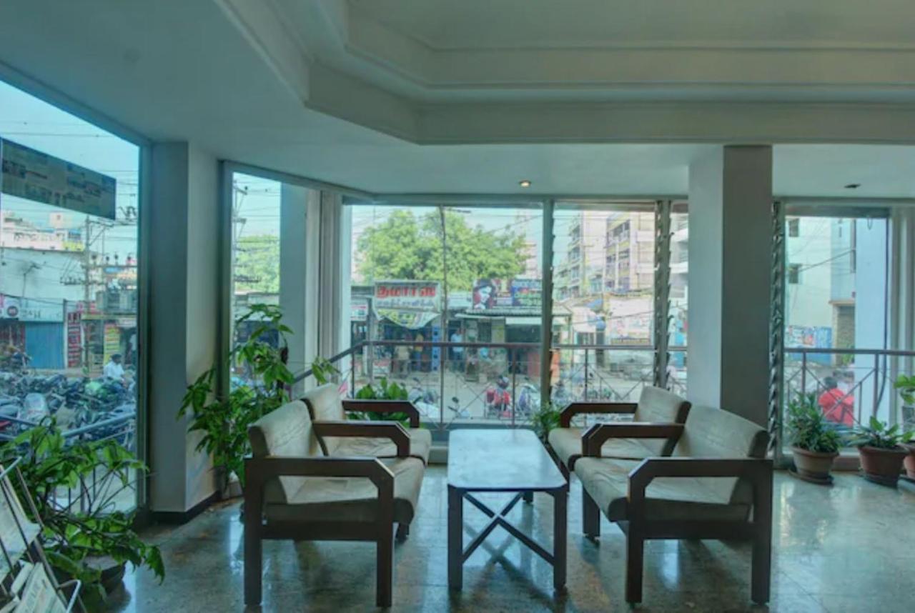 Hotel Padmam Madurai Eksteriør billede