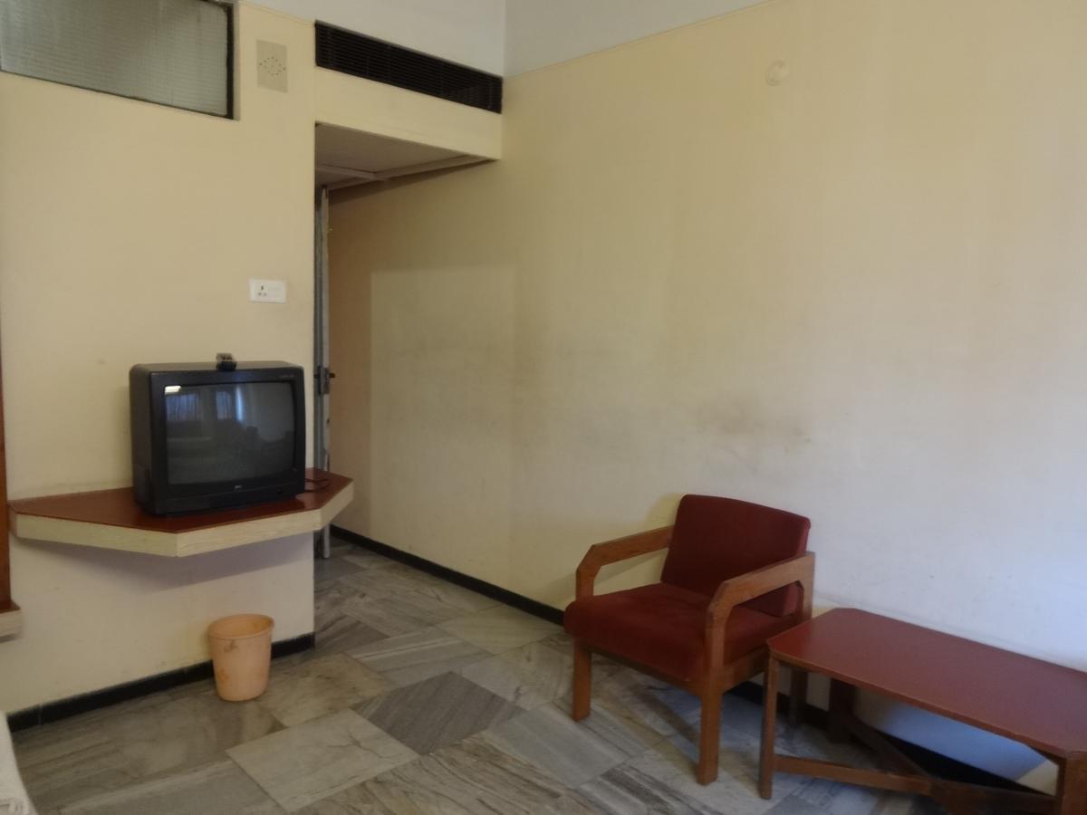 Hotel Padmam Madurai Eksteriør billede