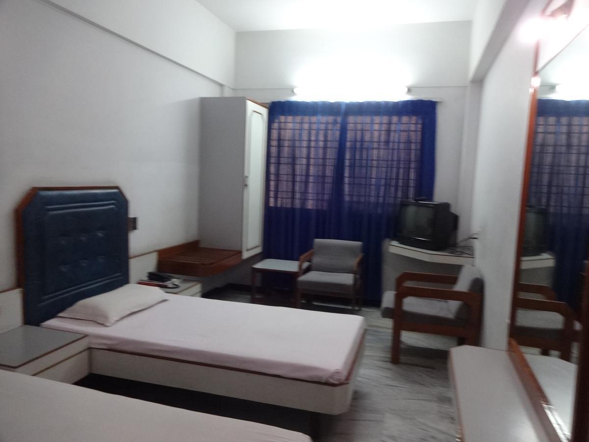 Hotel Padmam Madurai Eksteriør billede