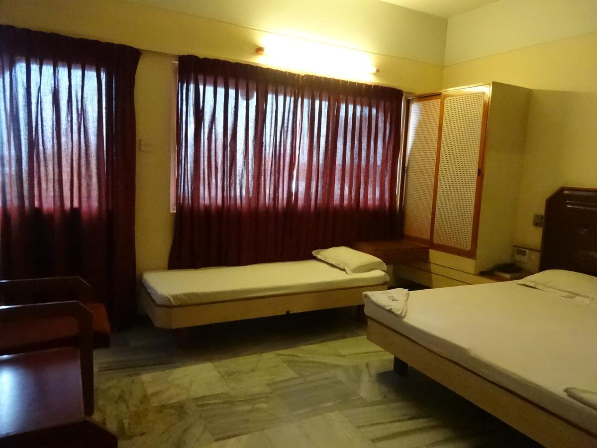 Hotel Padmam Madurai Eksteriør billede