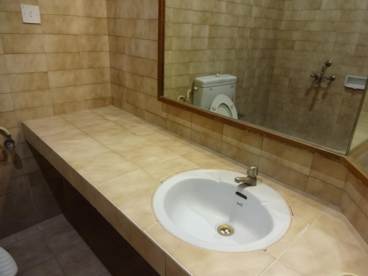 Hotel Padmam Madurai Eksteriør billede
