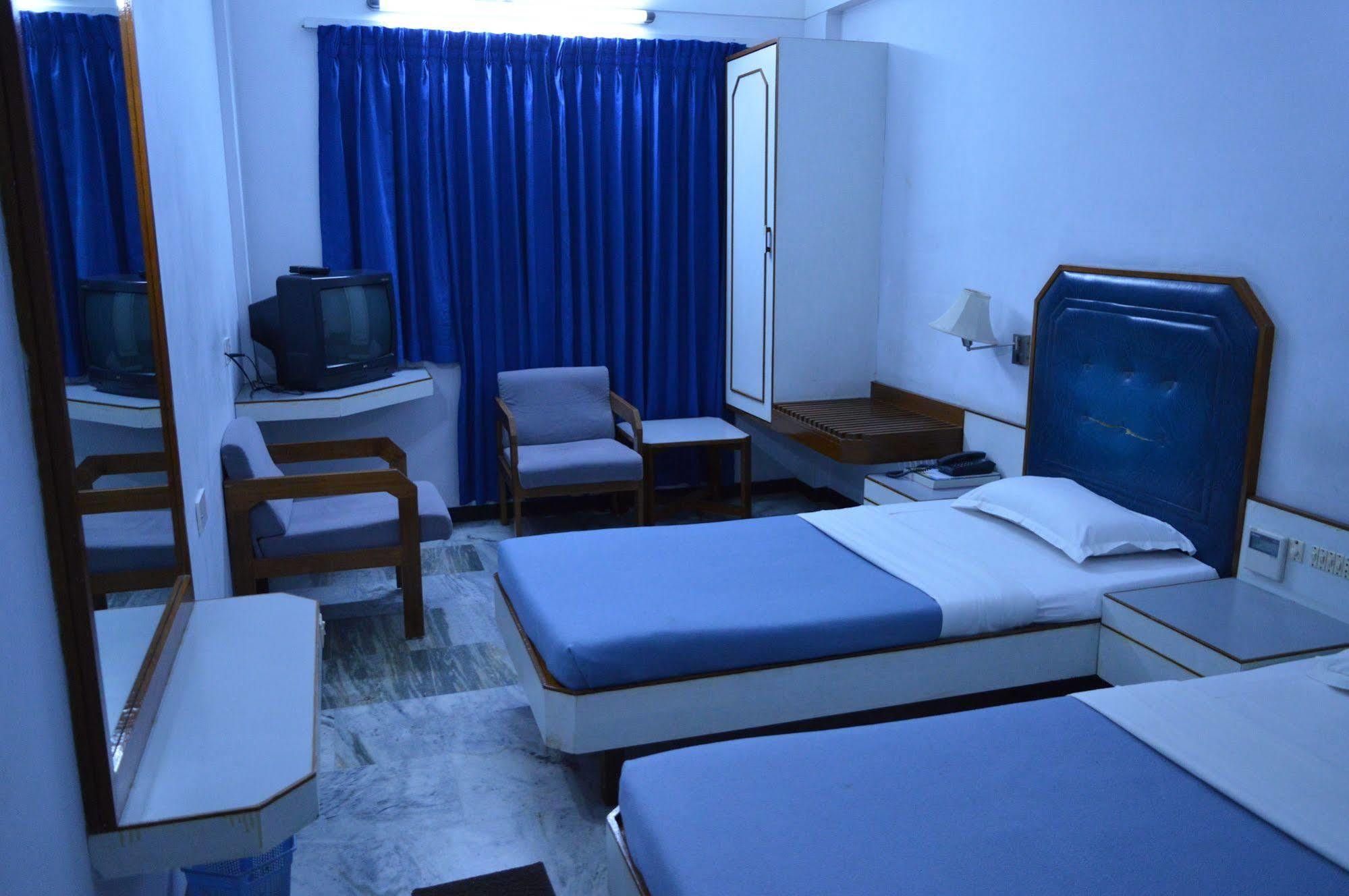 Hotel Padmam Madurai Eksteriør billede